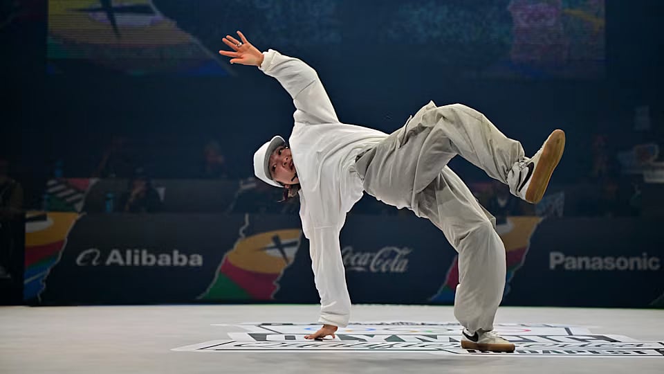 অলিম্পিকে এবার দেখা যাবে ব্রেকড্যান্স